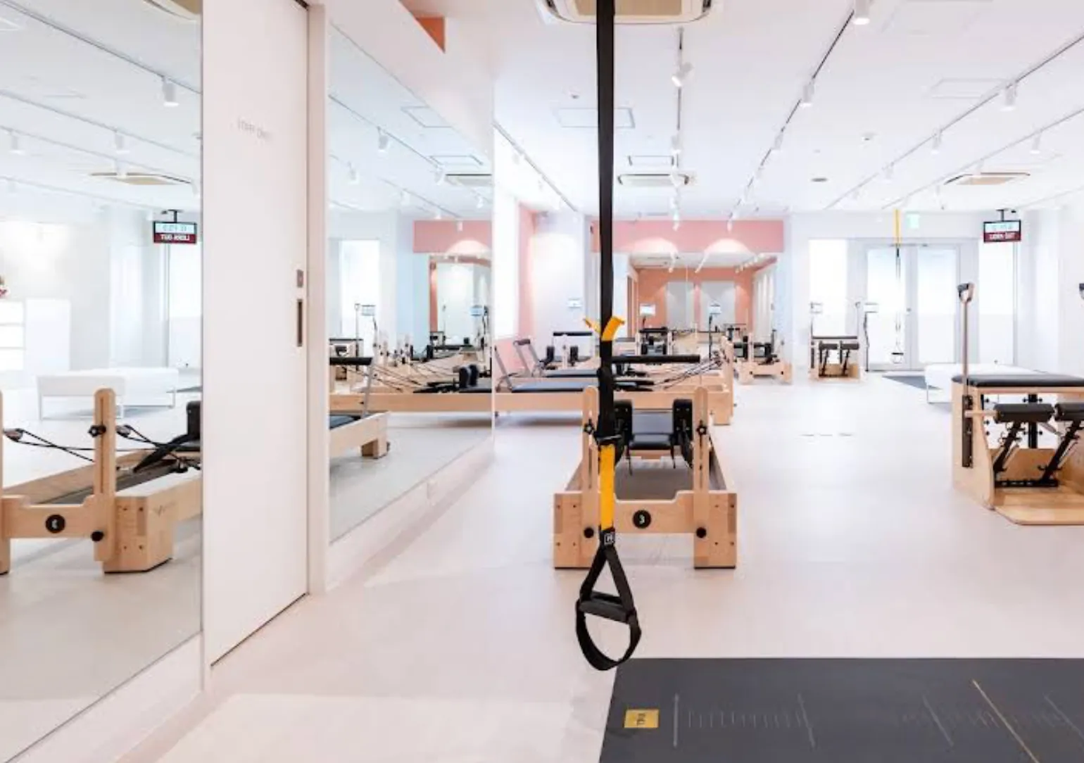 urban classic pilates 福岡天神の雰囲気