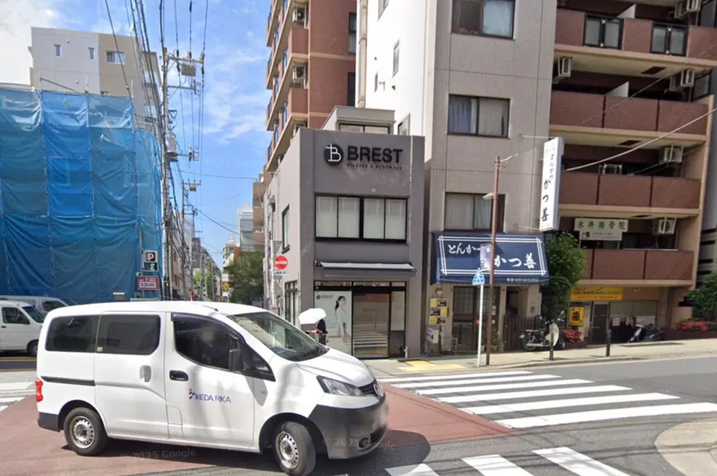 BREST 本郷三丁目の外観